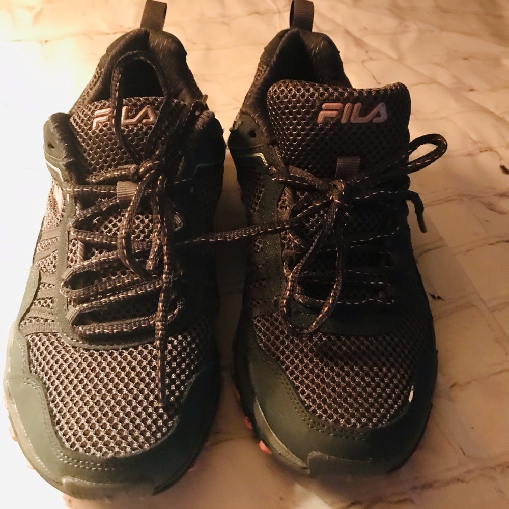 FILA’S Woman’s 7.5 gently used.